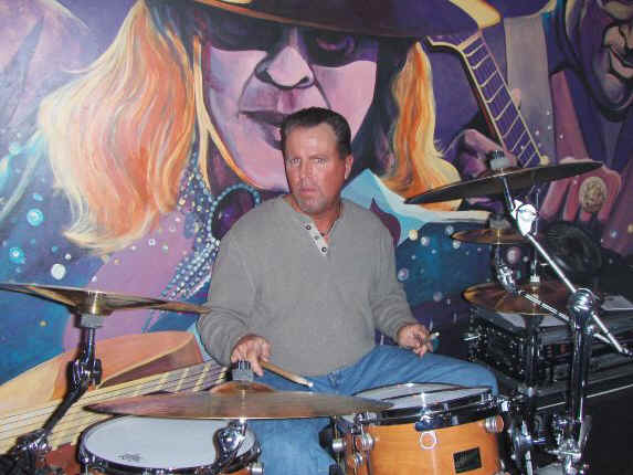 Kendallondrums 001e.jpg (73091 bytes)